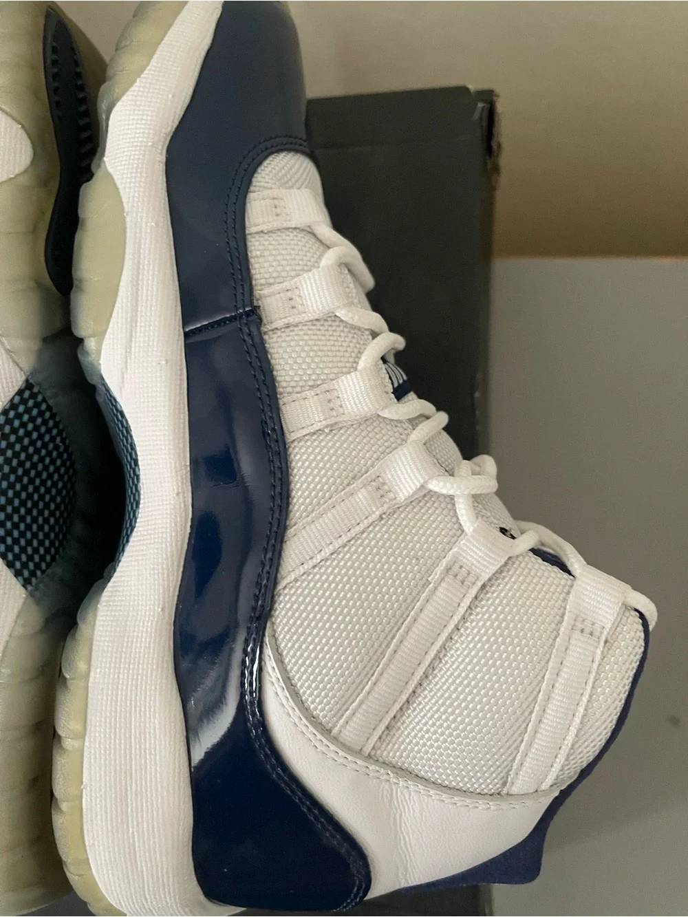 Jordan Retro High Top Sneakers White Navy